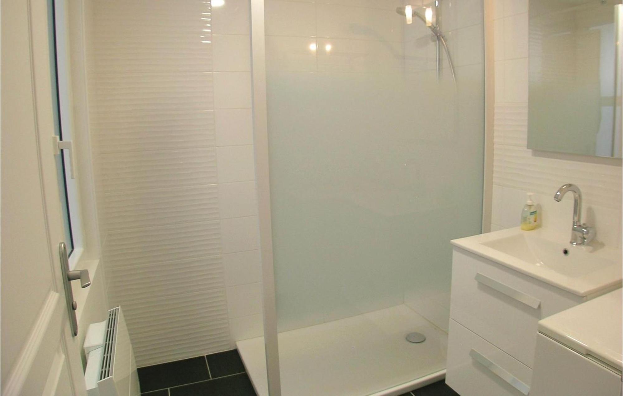 2 Bedroom Awesome Apartment In Mers-Les-Bains Exterior foto